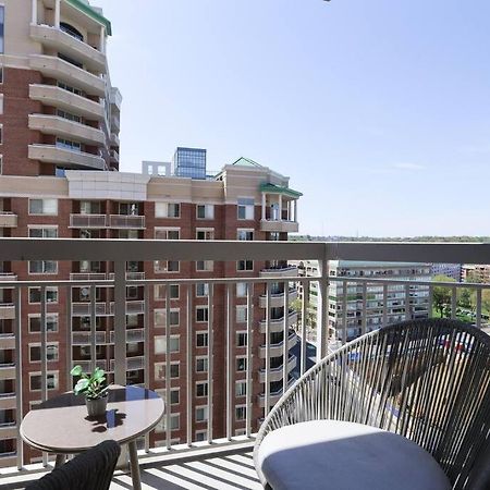 Bright Apartment Walk To Ballston Metro Arlington Kültér fotó