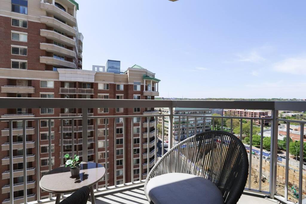 Bright Apartment Walk To Ballston Metro Arlington Kültér fotó